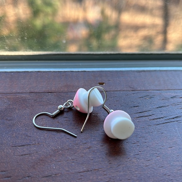 Pink mushroom earrings - Picture 4 of 4